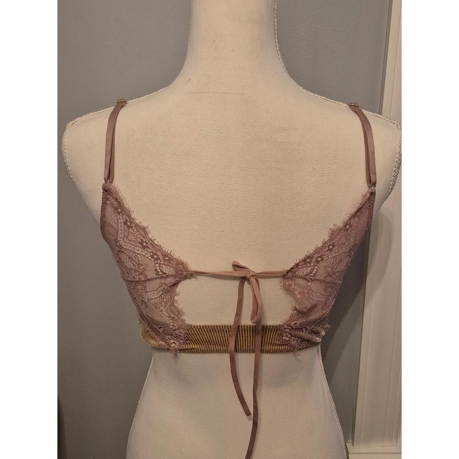 Out From Under Urban Outfitters Lace Bralette Top Tie Back Sexy S - Image 3