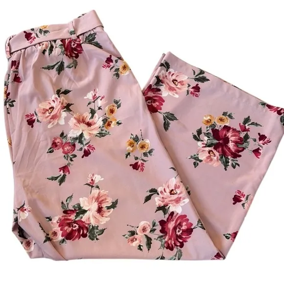 Like New Torrid Floral Crepe Wide Leg Pants Size 2X - Image 2