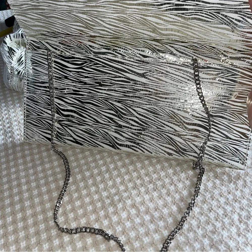 Carlos Falchi tote and handbag great from day to night set in excellent cond - Image 7