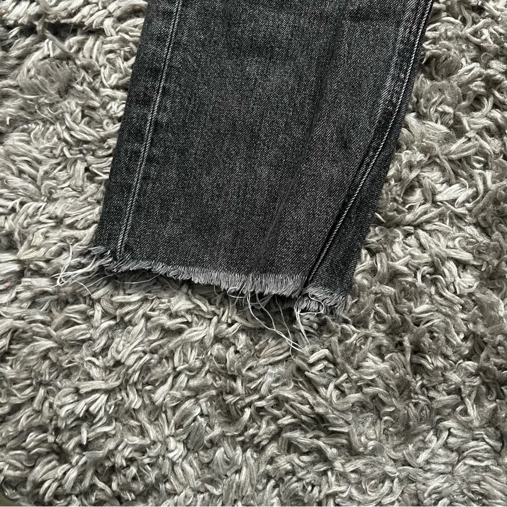 American Eagle high rise 90s boyfriend distressed black jeans size 4s - Image 3