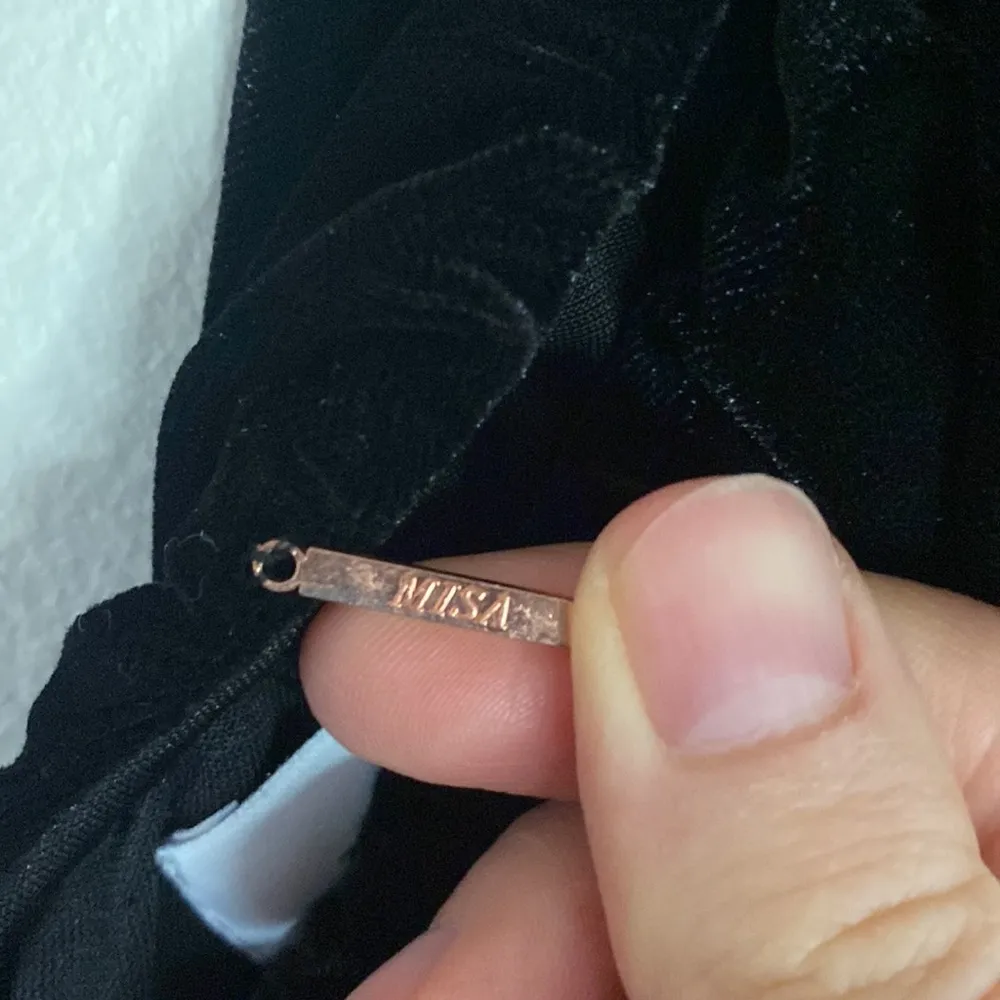 Misa Los Angeles Mielle black off shoulder velvet ruffle top size XS - Image 9