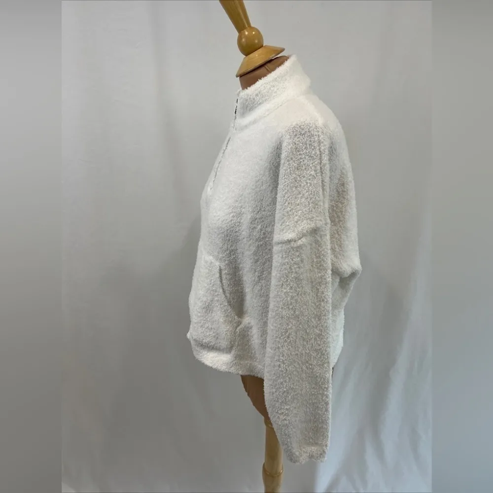 RDI Cozy‎ 1/2 Zip Fuzzy Pullover White - Image 5