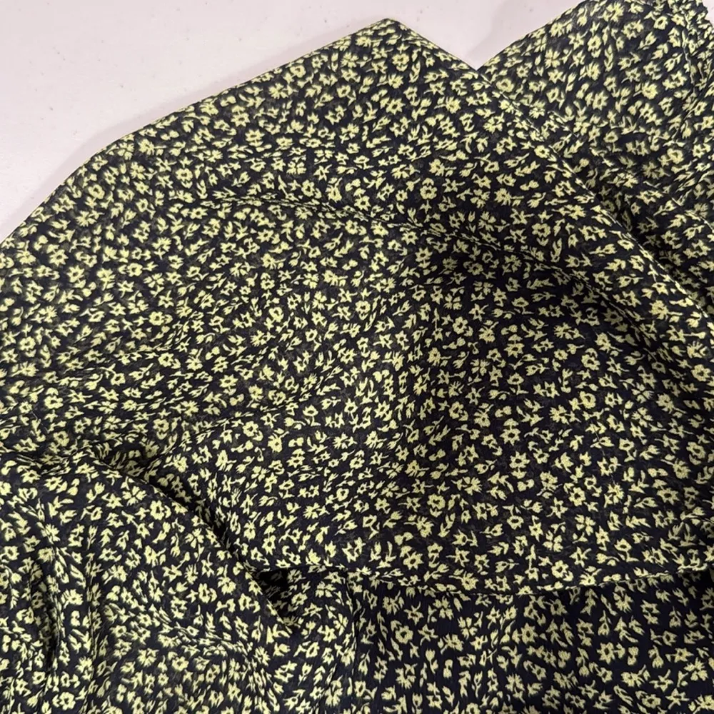 Cupcakes and Cashmere Women's Demi Floral Dress Size Small EUC Green - Image 14