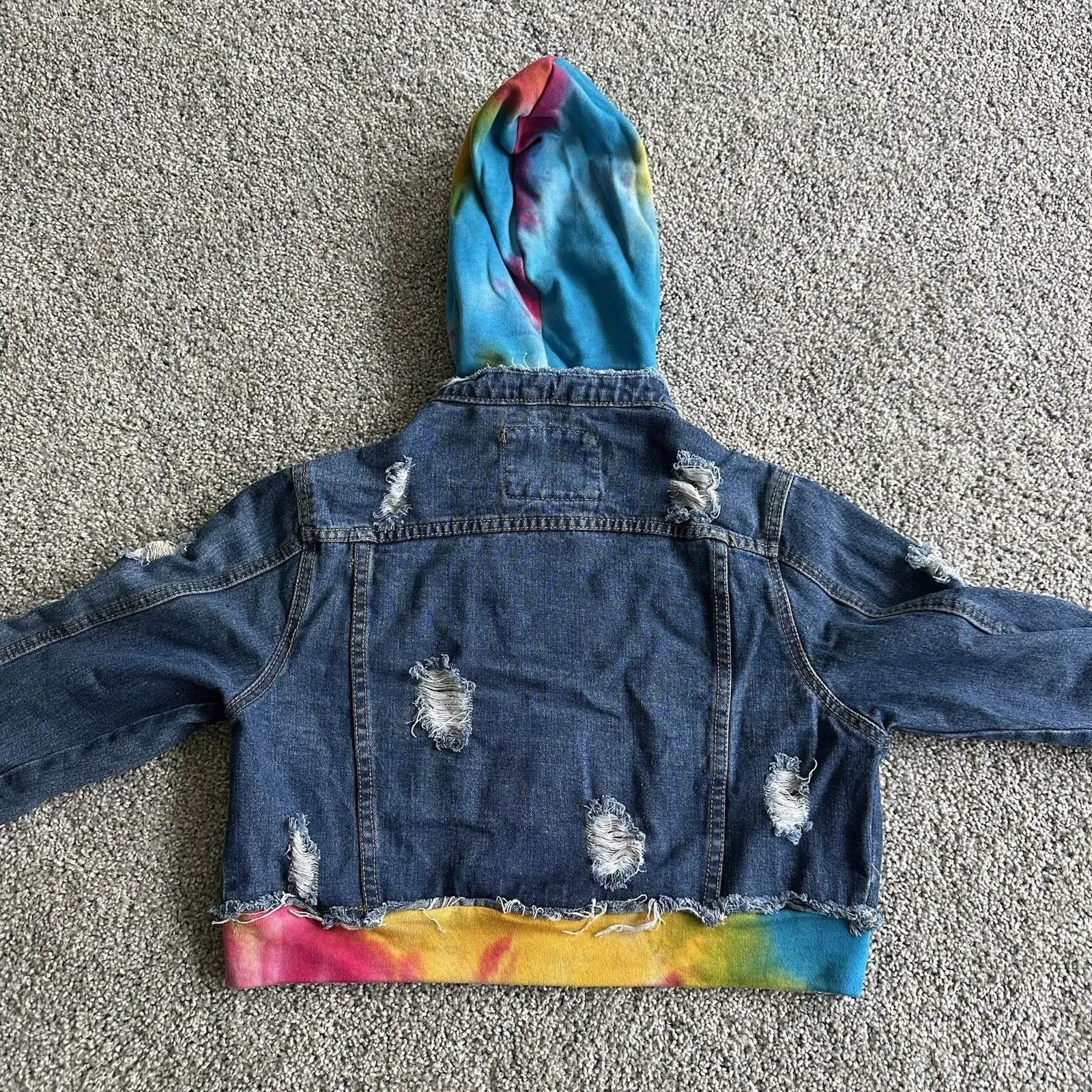 American Bazi Hooded Denim women Jacket With Tie-Dye Trim cropped distressed - Image 4