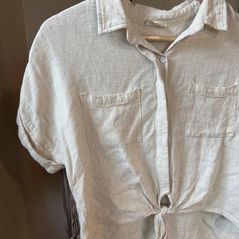 143 Story Linen Blend Fringe Back Tie Front Shirt Beige‎ Size S Western Boho Tan - Image 3