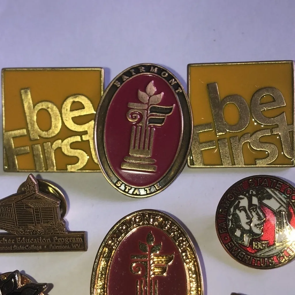 Vintage Fairmont State College University Emeritus Club Pierpont Tech Pin Lot Gold - Image 5