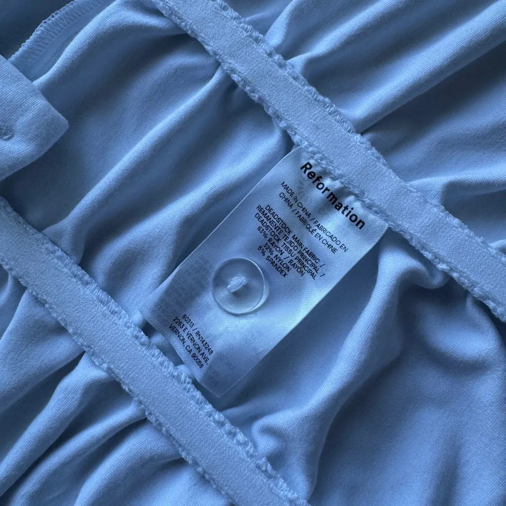 Reformation Linnea Knit Top - size small - white ruched design - adjustable strap - Image 7