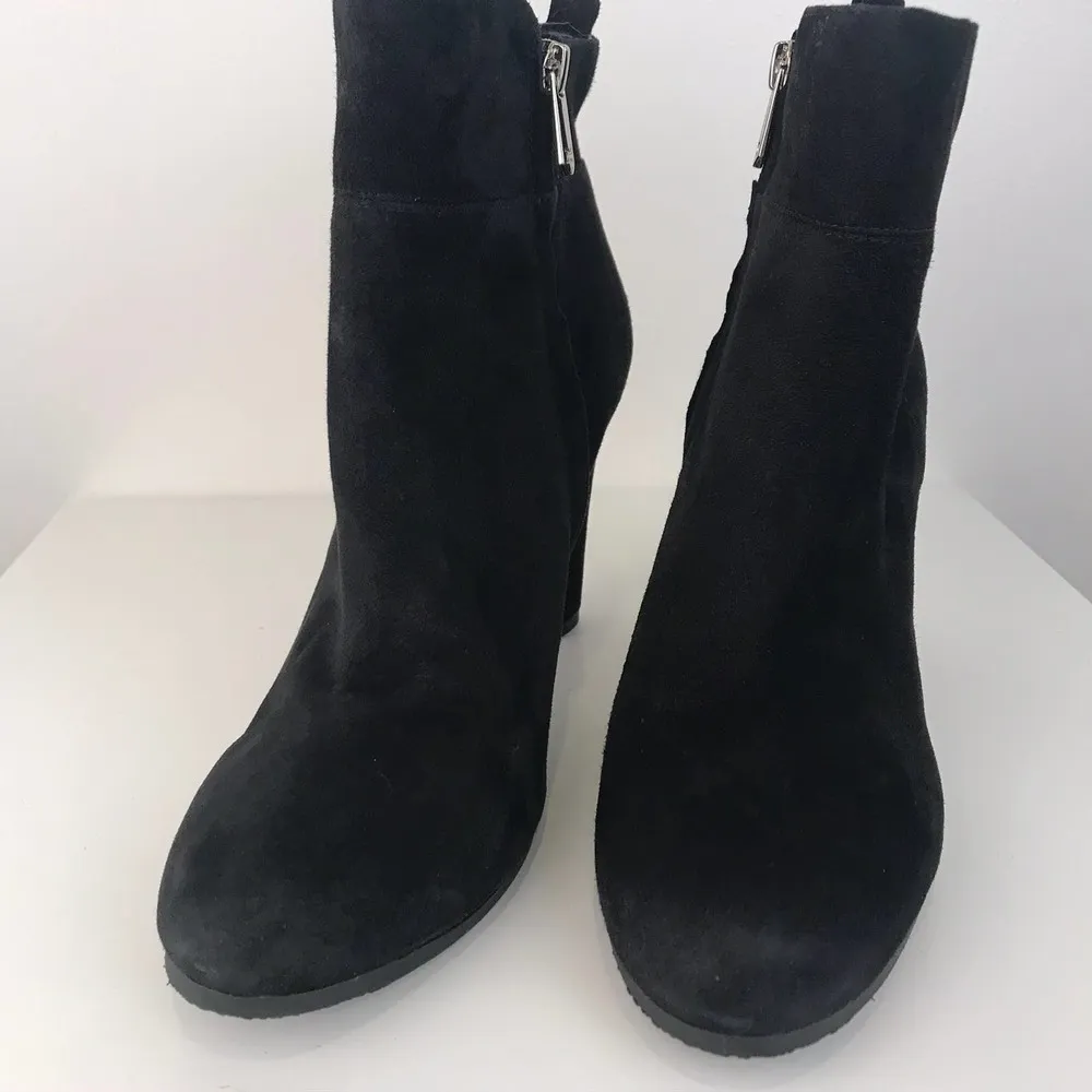Sam Edelman Sianna Suede Black Booties Size 8 - Image 2