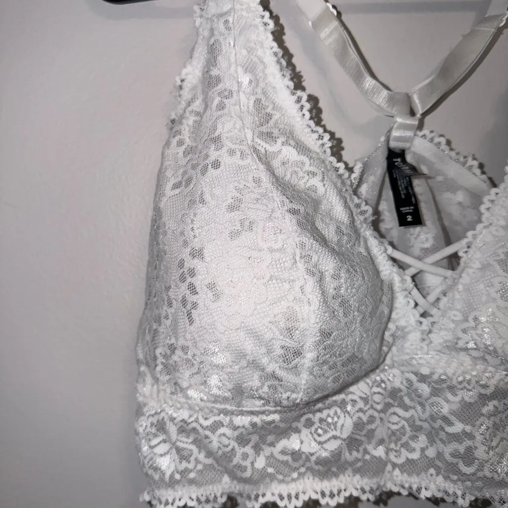 Torrid Size 2X 18/20 White Lace Bralette Wireless Plus Size Soft - Image 3