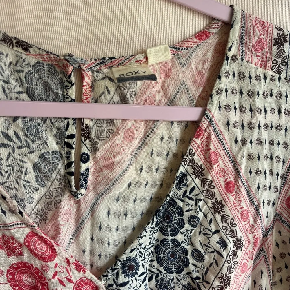 Roxy   Patterned short romper size small - Image 2