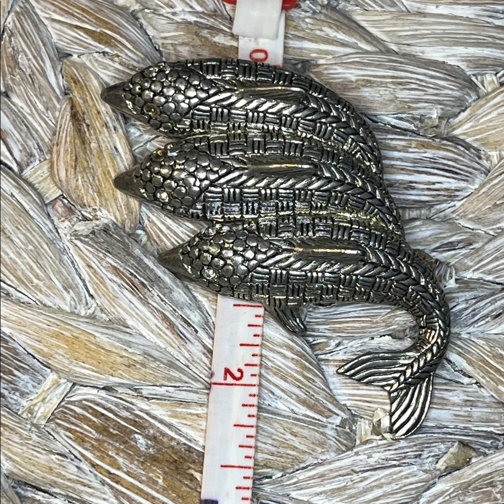 Vintage Silver Tone Triple Fish Textured Brooch - Image 4
