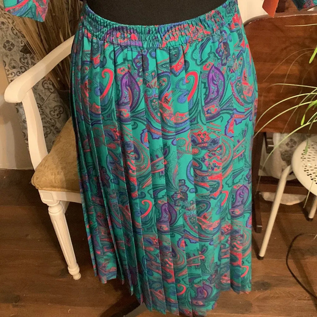 Vintage Alfred Dunner Petite skirt set - Image 8