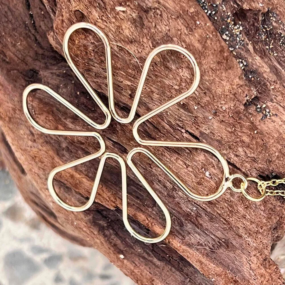 Gold plated Daisy Flower Pendant Necklace Boho stainless steel Jewelry - Image 3