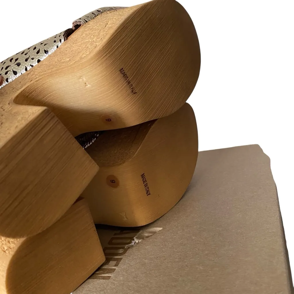 Steve Madden NWTs NIB Saffron Leather Lining Wedge Gold Platform Sandals size 9 - Image 11