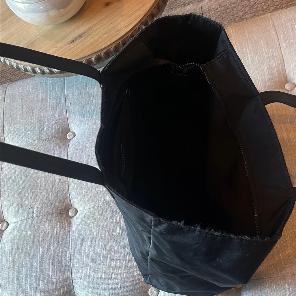 Marc Jacob’s New York Black Shoulder Tote Bag - Image 6