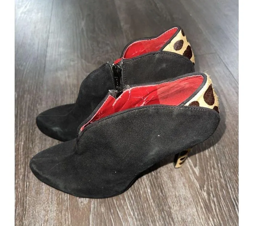 Nine West Size 6M Round Toe Leopard Print Black Fur  Stiletto Heels Pump 3" S-95 - Image 5