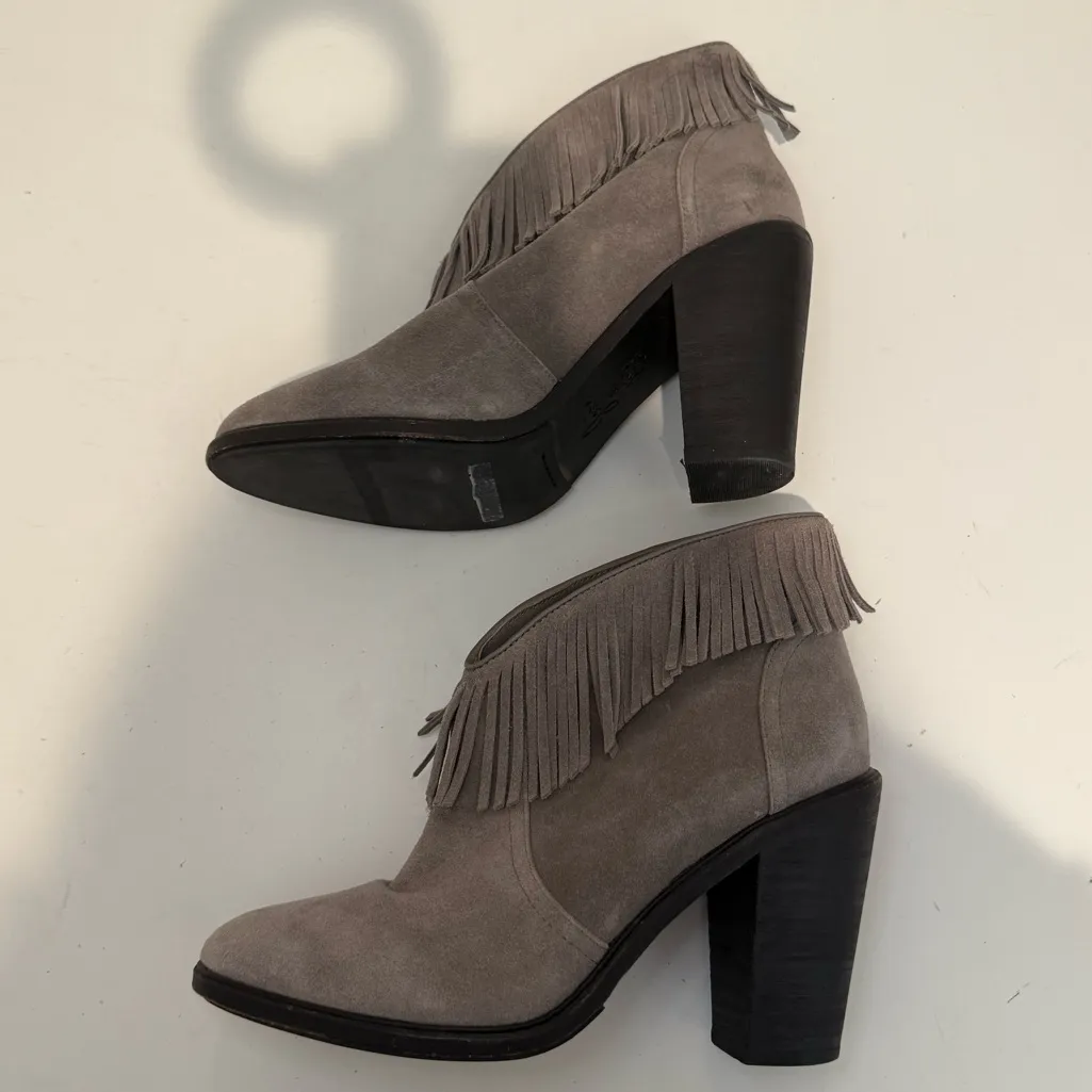 JOIE Loren Fringe Gray Suede Chunky Heel Booties Size 38 Western Boho - Image 9