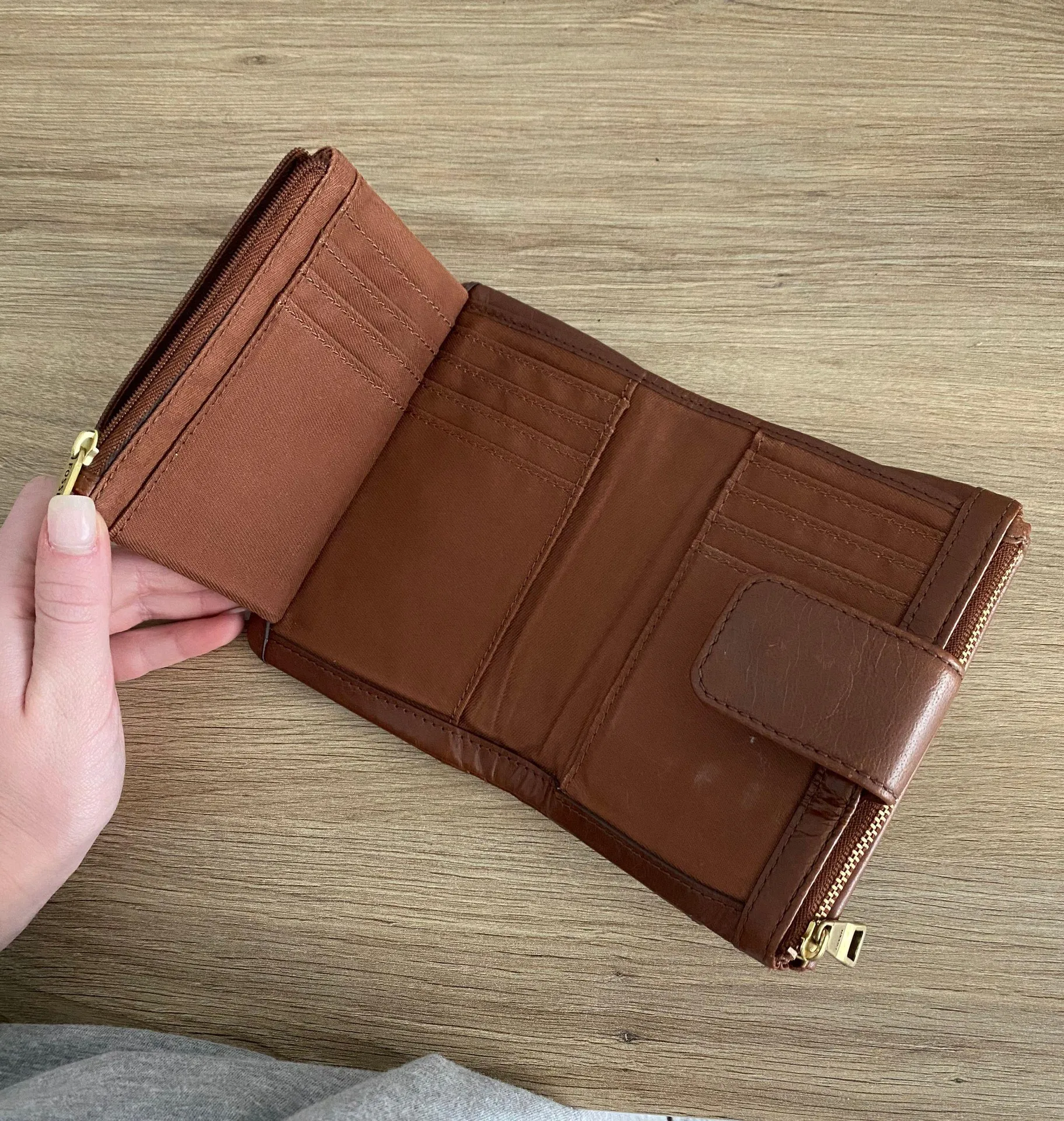 Fossil Leather Wallet - Image 5