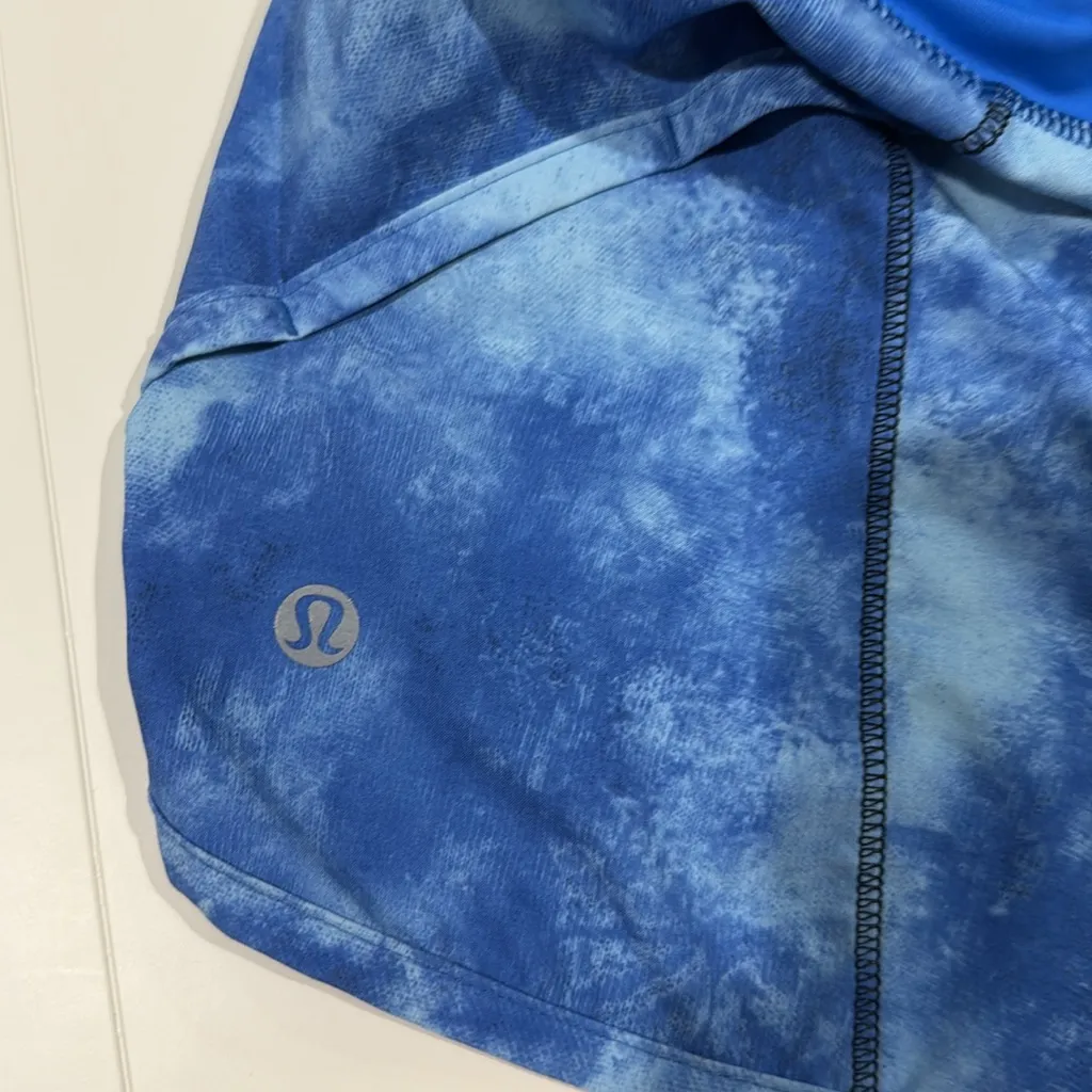 Lululemon size 6 Blue Tie-Dye Shorts - Image 8