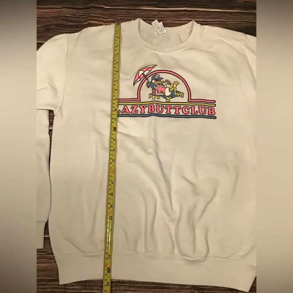 Lazy butt club sweatshirt size medium - Image 3