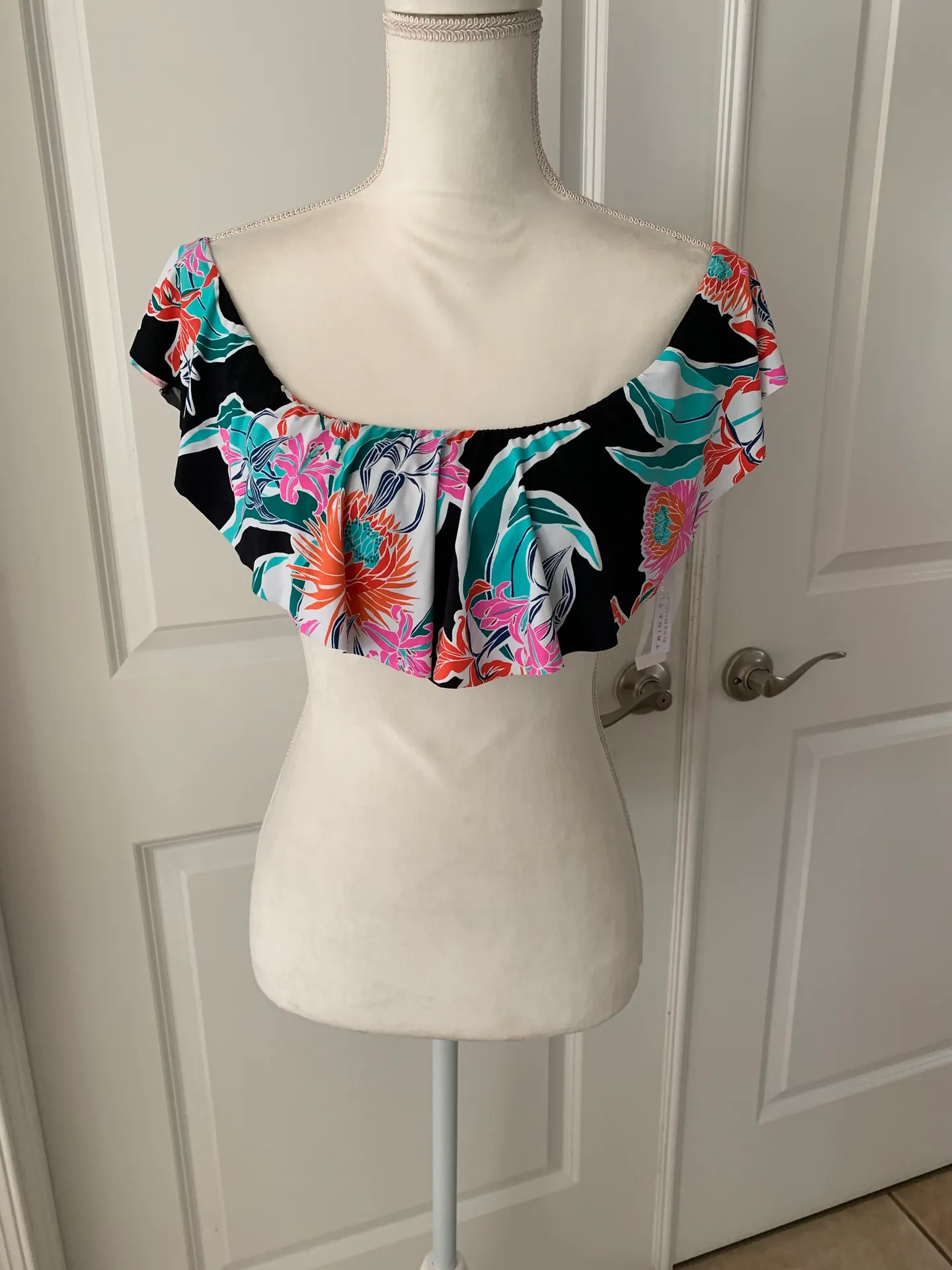 Womens Off The Shoulder Strapless Bikini Swim Top - Image 2