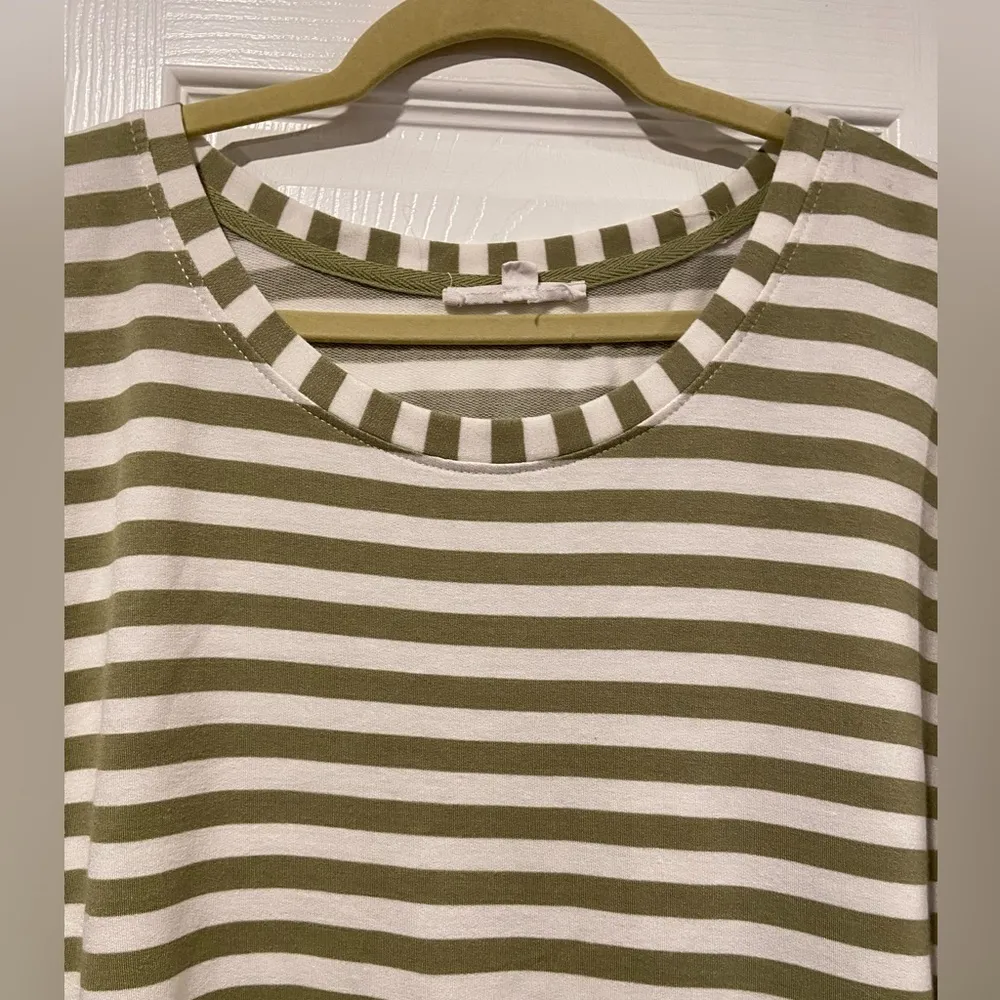 Jane + Delancey Size XL Banded Sleeve Crew Neck Green White Stripe Terry Top - Image 4