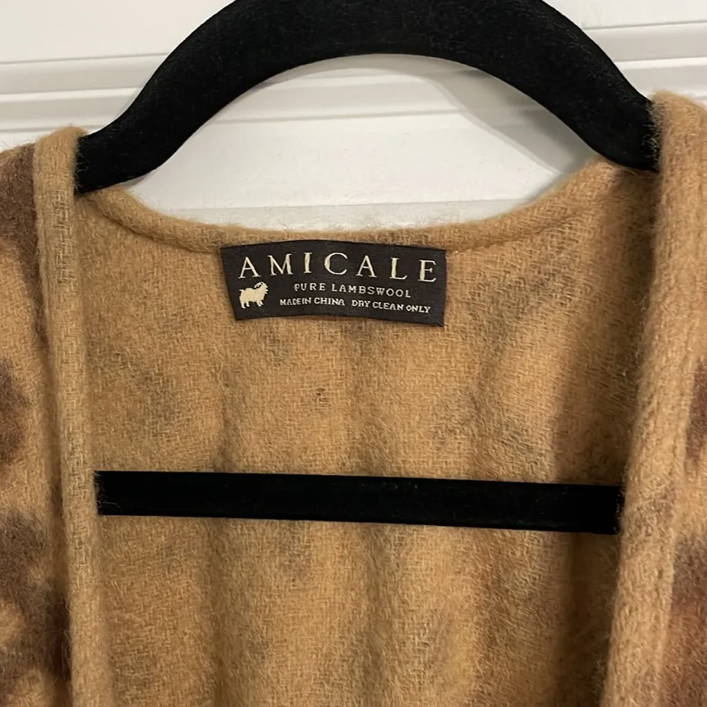 Amicale Pure Lambs Wool Leopard Animal Print Shawl Poncho Fringe Size undefined - Image 2