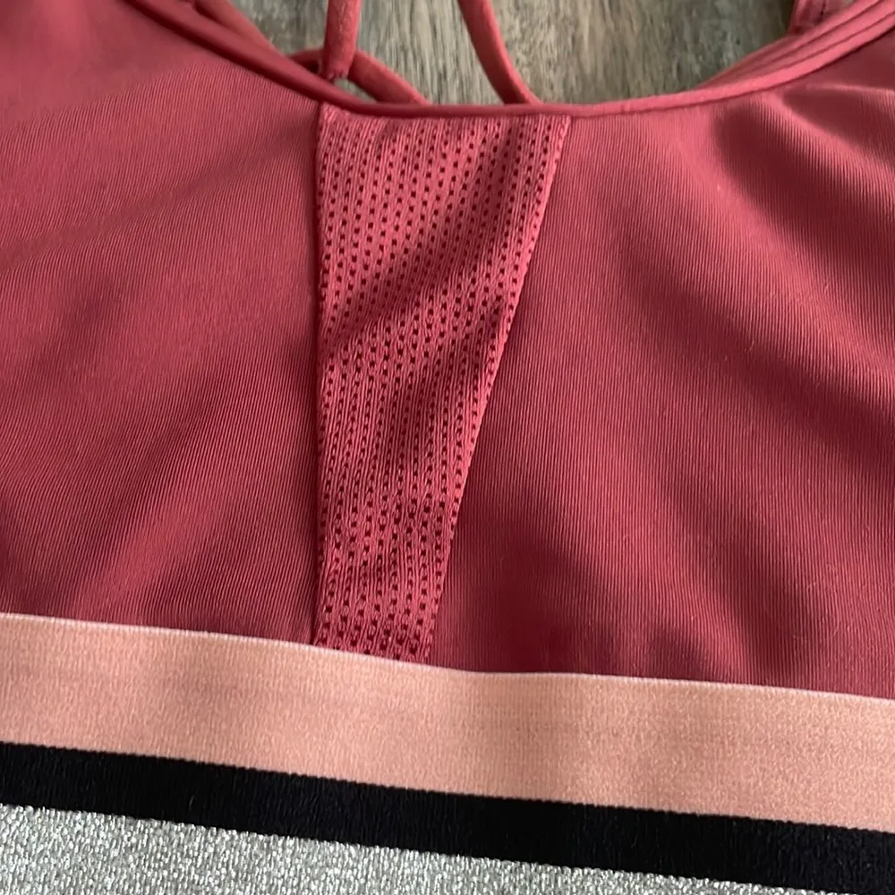 Nike Indy Icon Clash Sports Bra Size Small - Image 4