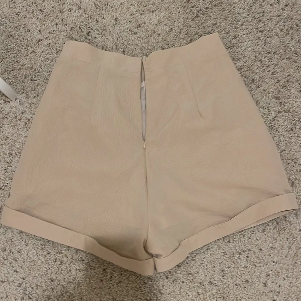 Tan short sleeve matching set size small nwot #29 - Image 5