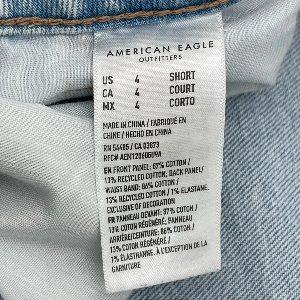 American Eagle AE Mom STRIGID Jean High Rise Women’s Sz 4 Short (Light Wash) - Image 7