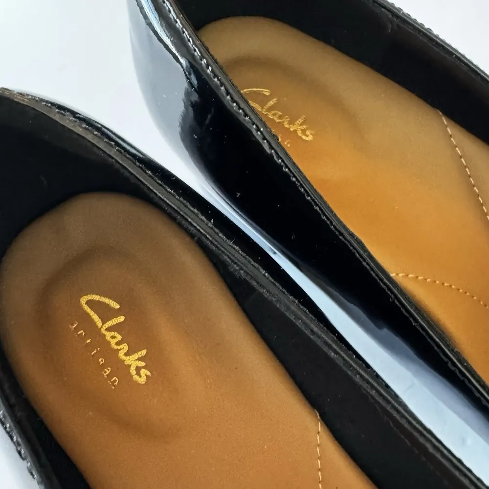 Clarks Artisan Women's Size 8M Tealia Elva Black Suede Leather Block Heel Pumps - Image 11