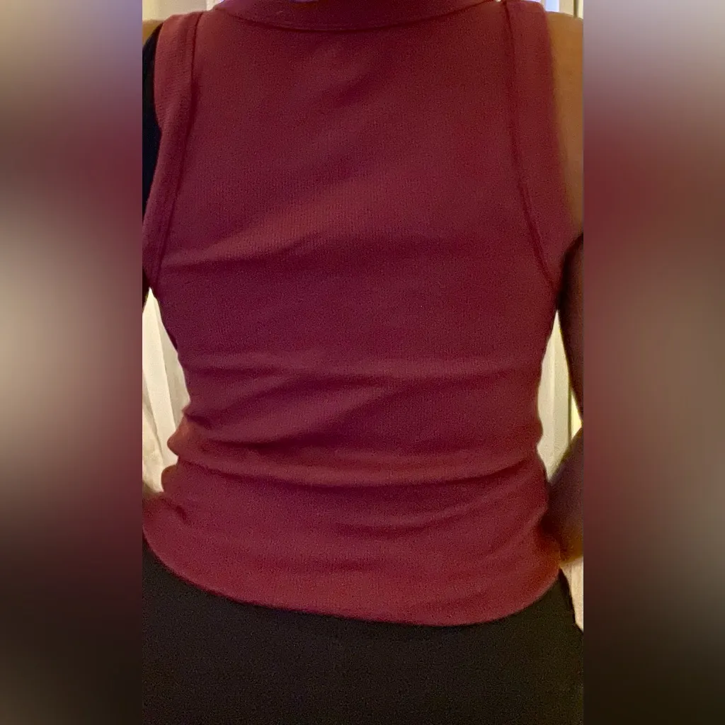 Women's Sleeveless Top - Image 2