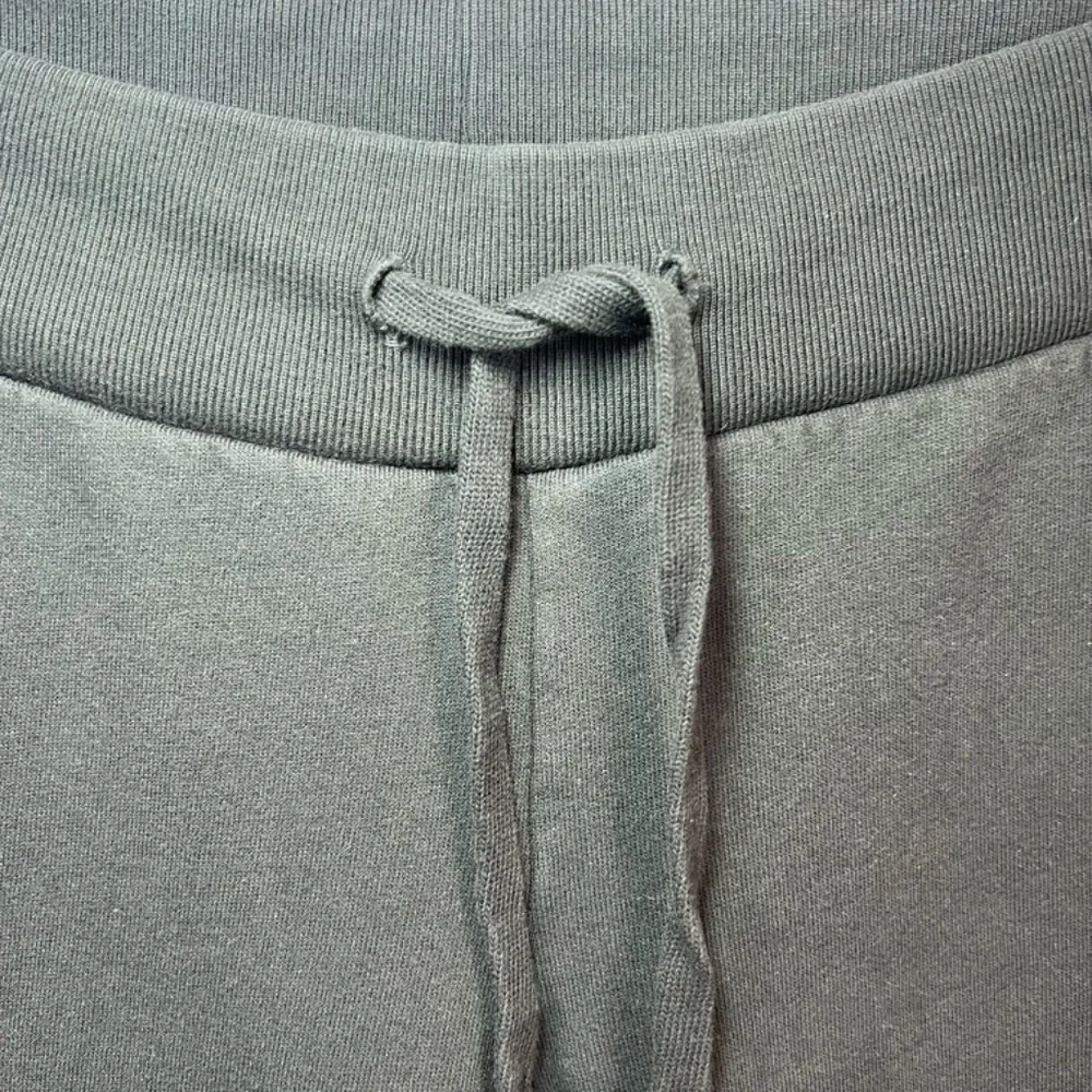 Brandy Melville Women’s Hilary Yoga Pants Black 100% Cotton Fleece Tie  One Size - Image 3