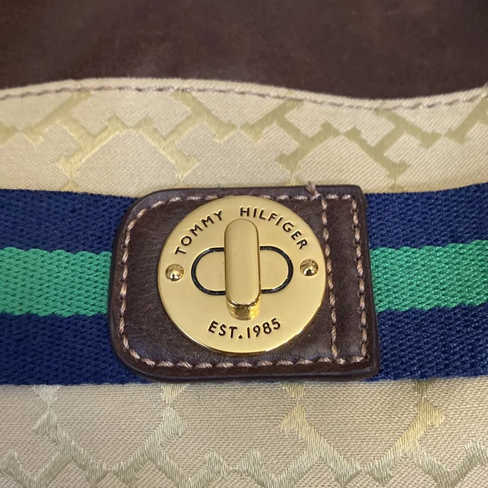 Tommy Hilfiger brown-tan tote bag - Image 3