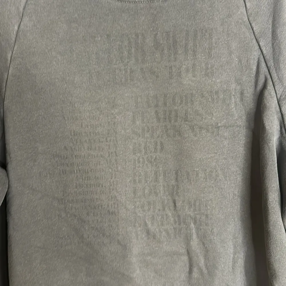 Taylor Swift Black Eras Tour Hoodie Sweatshirt pullover size medium oversized - Image 12