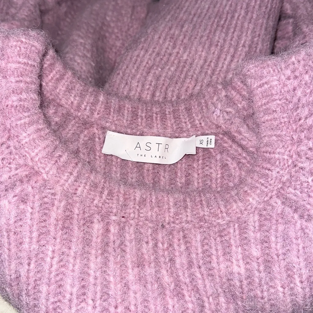 NWOT ASTR the Label brand Lizette Sweater Lilac Cable Knit  XS - Image 6
