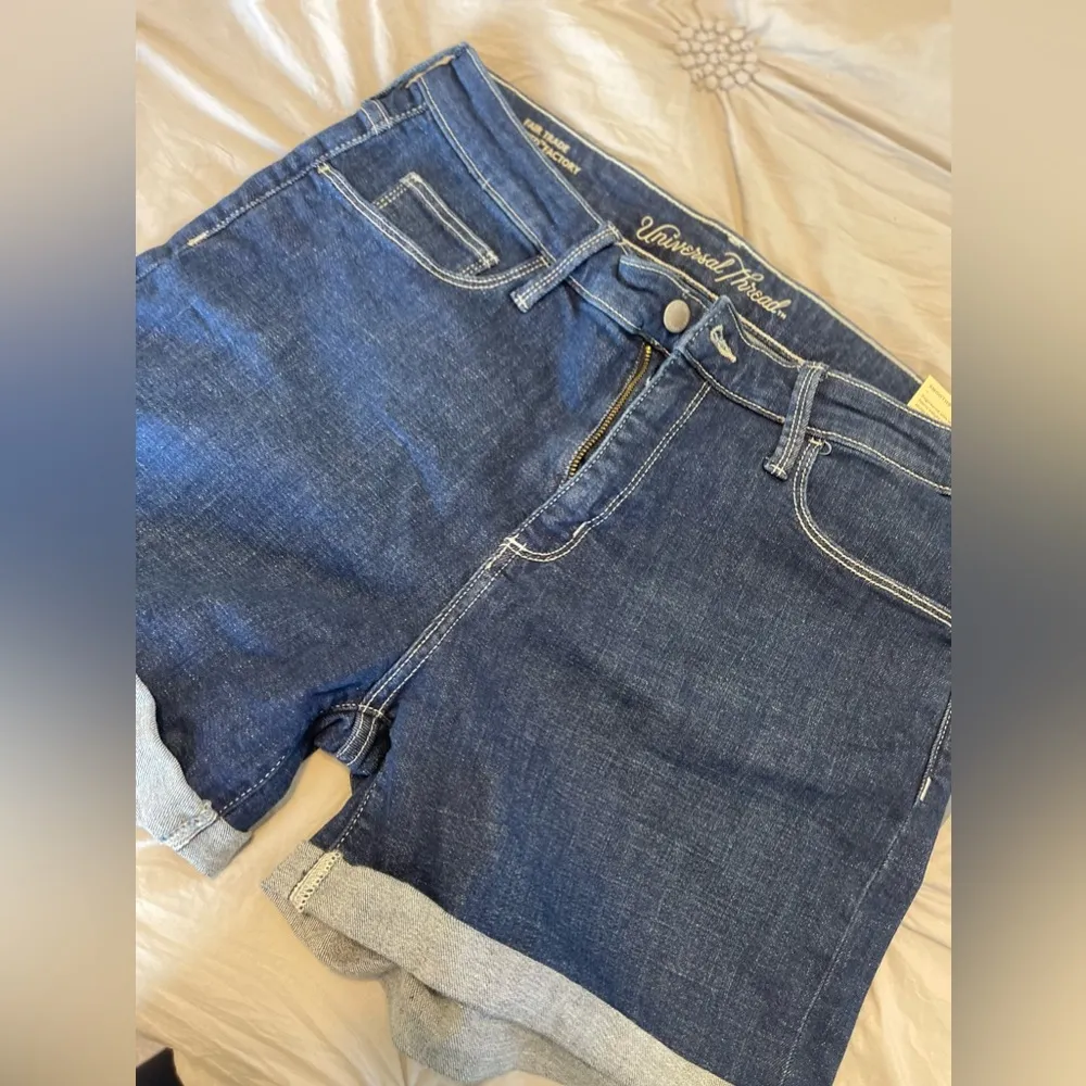 Universal Threads TARGET | denim shorts - Image 3