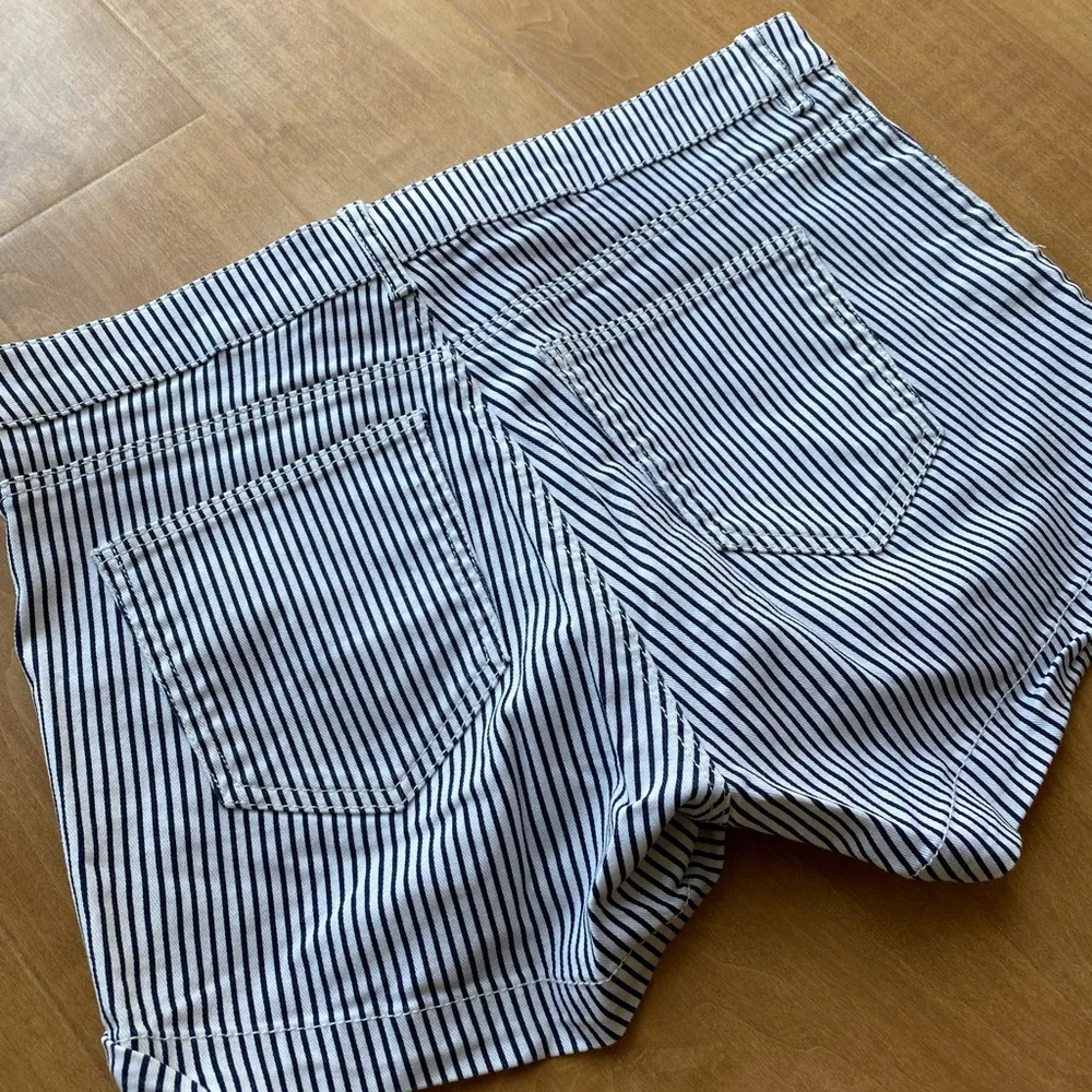 Navy Blue & White Striped Shorts, Women’s Size 8 - Cuffed White Shorts - Image 9