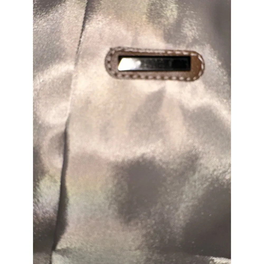 Womens Travel Beige Gray Backpack New - Image 4