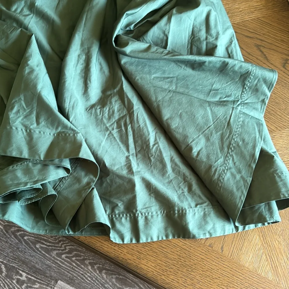 Veronica Beard Kinny Smocked Cotton Blend Midi Dress in Forest, Size 8, $498 - Image 13