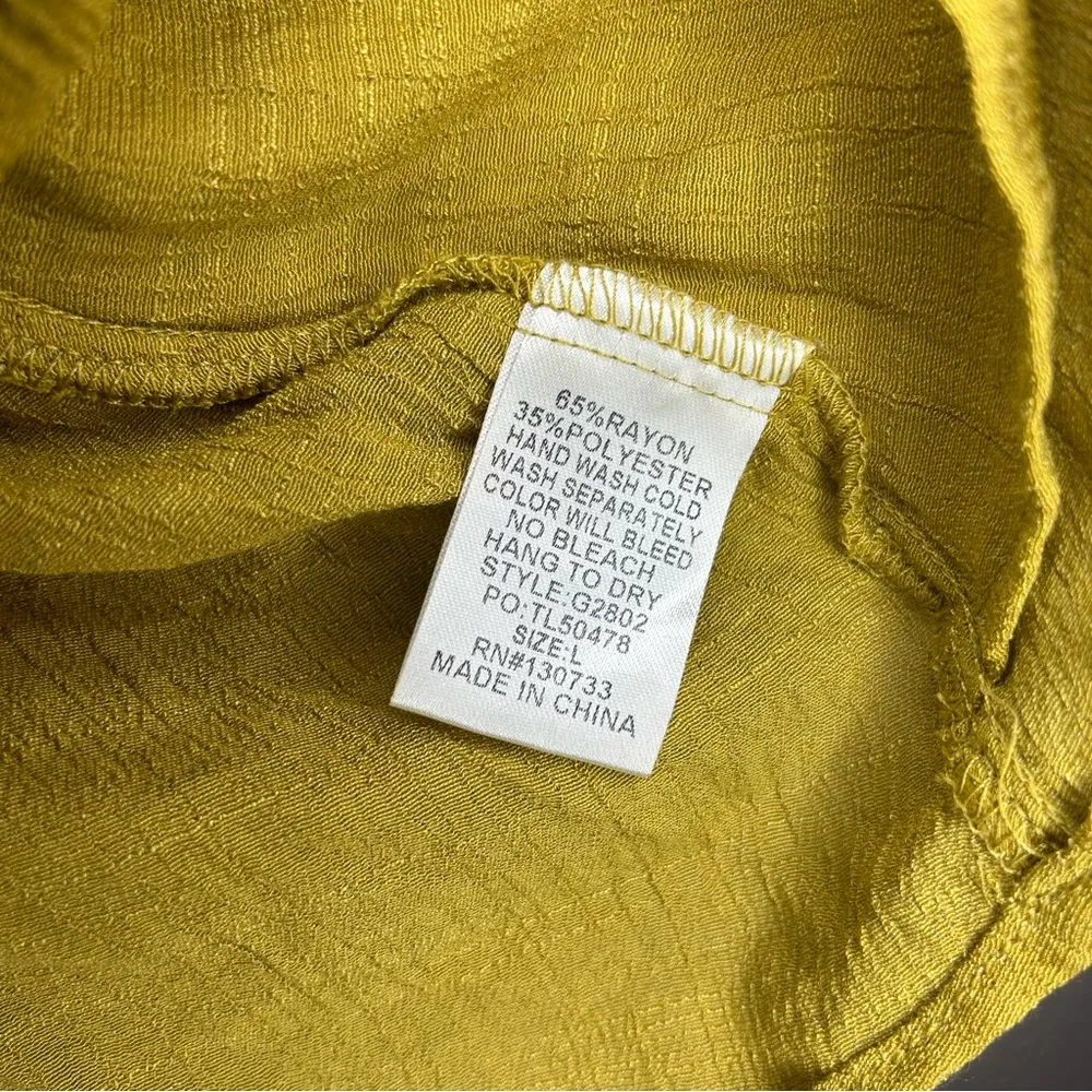 Umgee mustard yellow cold shoulder ruffle sleeve top size large - Image 5