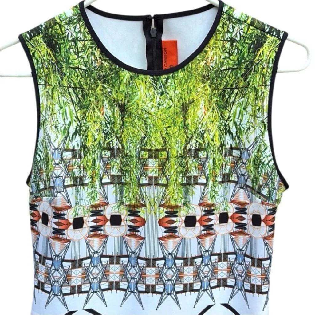 EUC Clover Canyon Huntington Gardens
Scuba Sheath Dress Size Large - Image 2