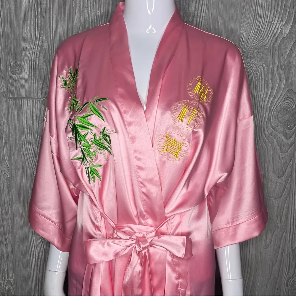 Women’s pink embroidered Asian sleepwear robe intimates pajamas silky one size Green Size undefined - Image 2
