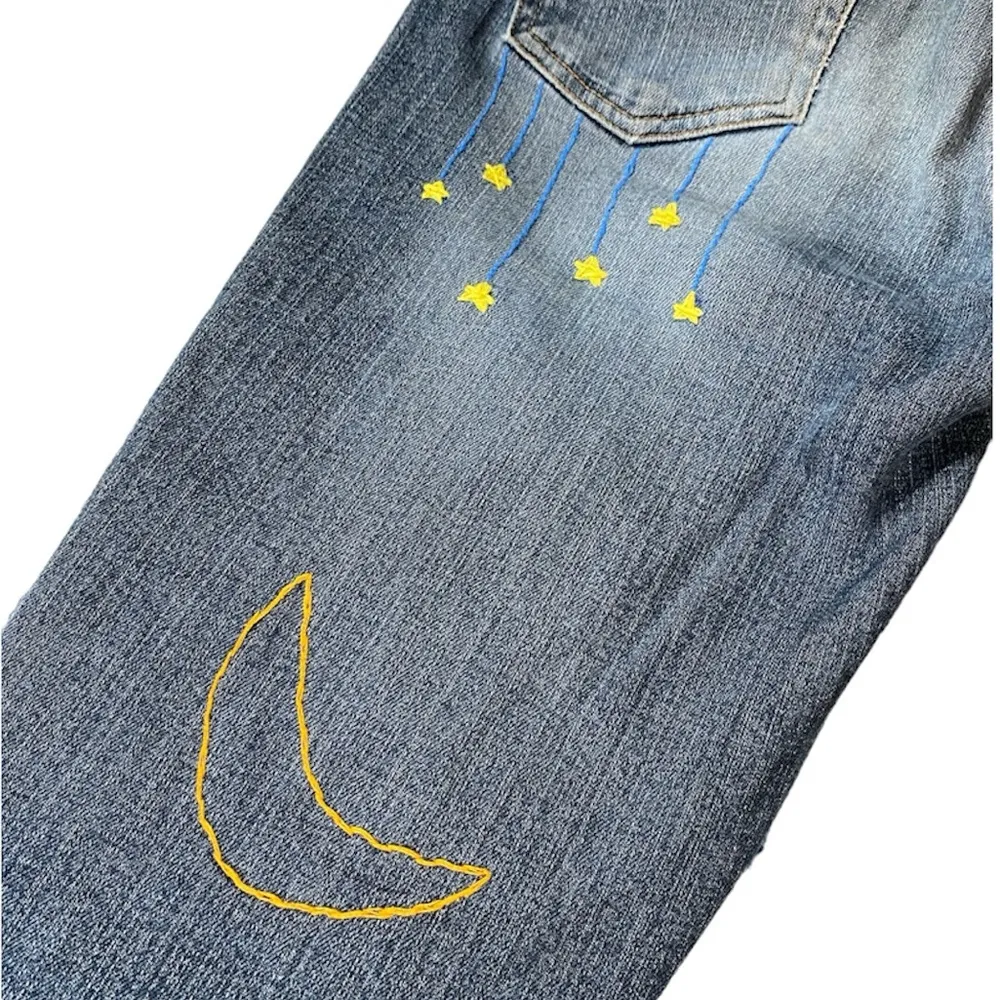 Vintage Y2K L.E.I. Custom Embroidered Moon and Stars Dream Catcher Flare Jeans Blue Size undefined - Image 15