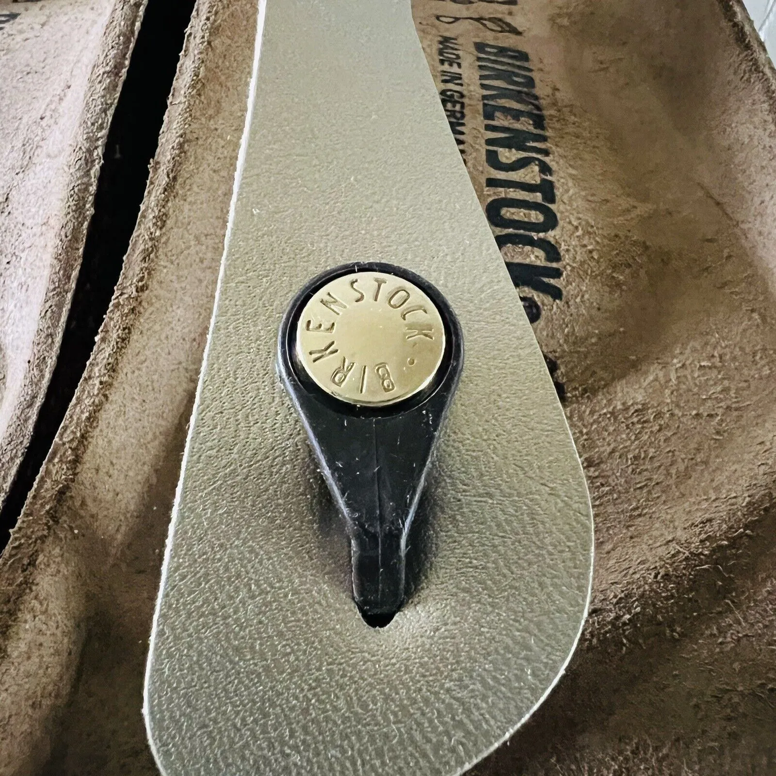 BIRKENSTOCK Gizeh Gold Birko-Flor Slide Slippers - 37 EU - Image 3