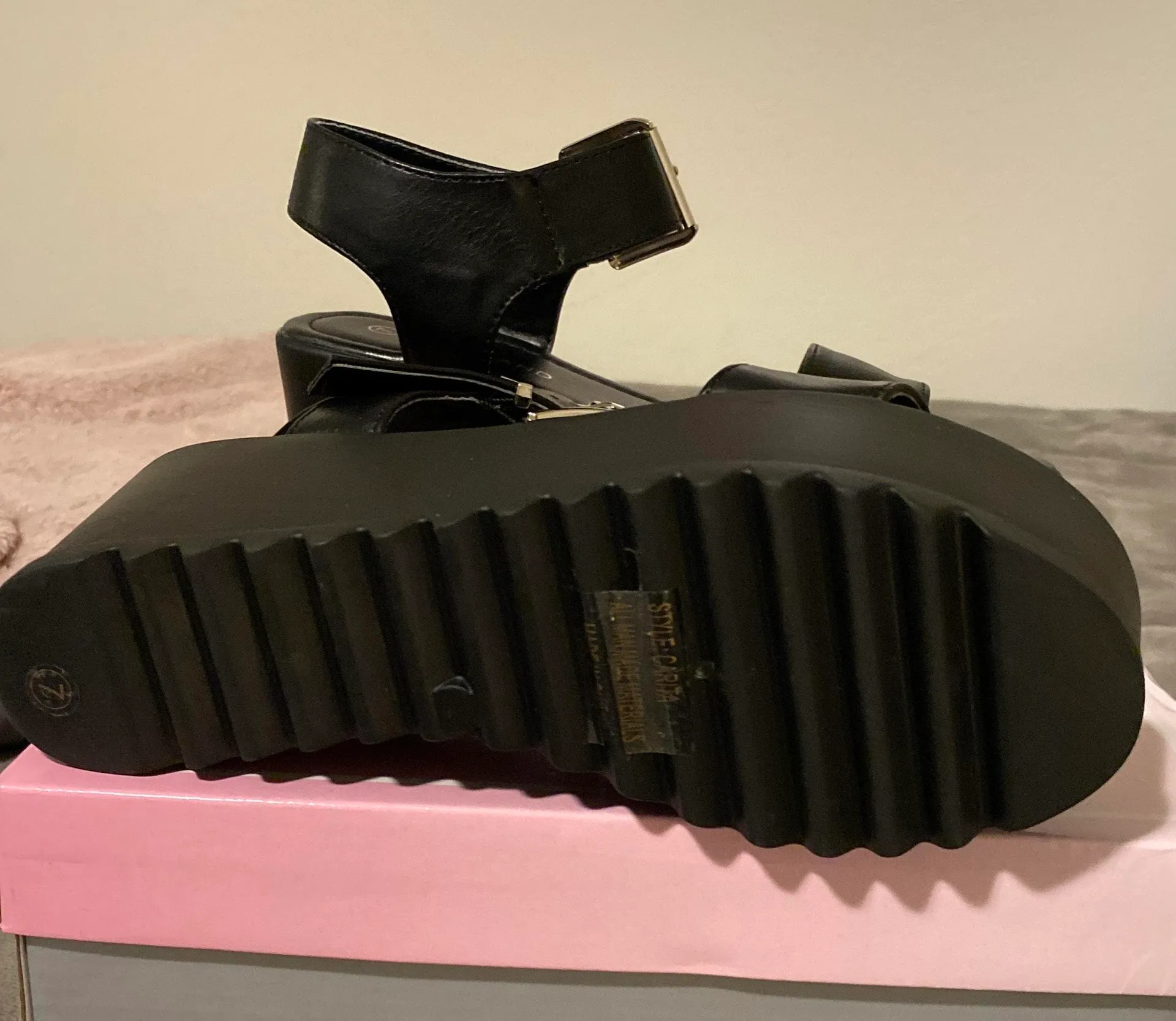 Shoe Land Black Platform Shoes - Image 4