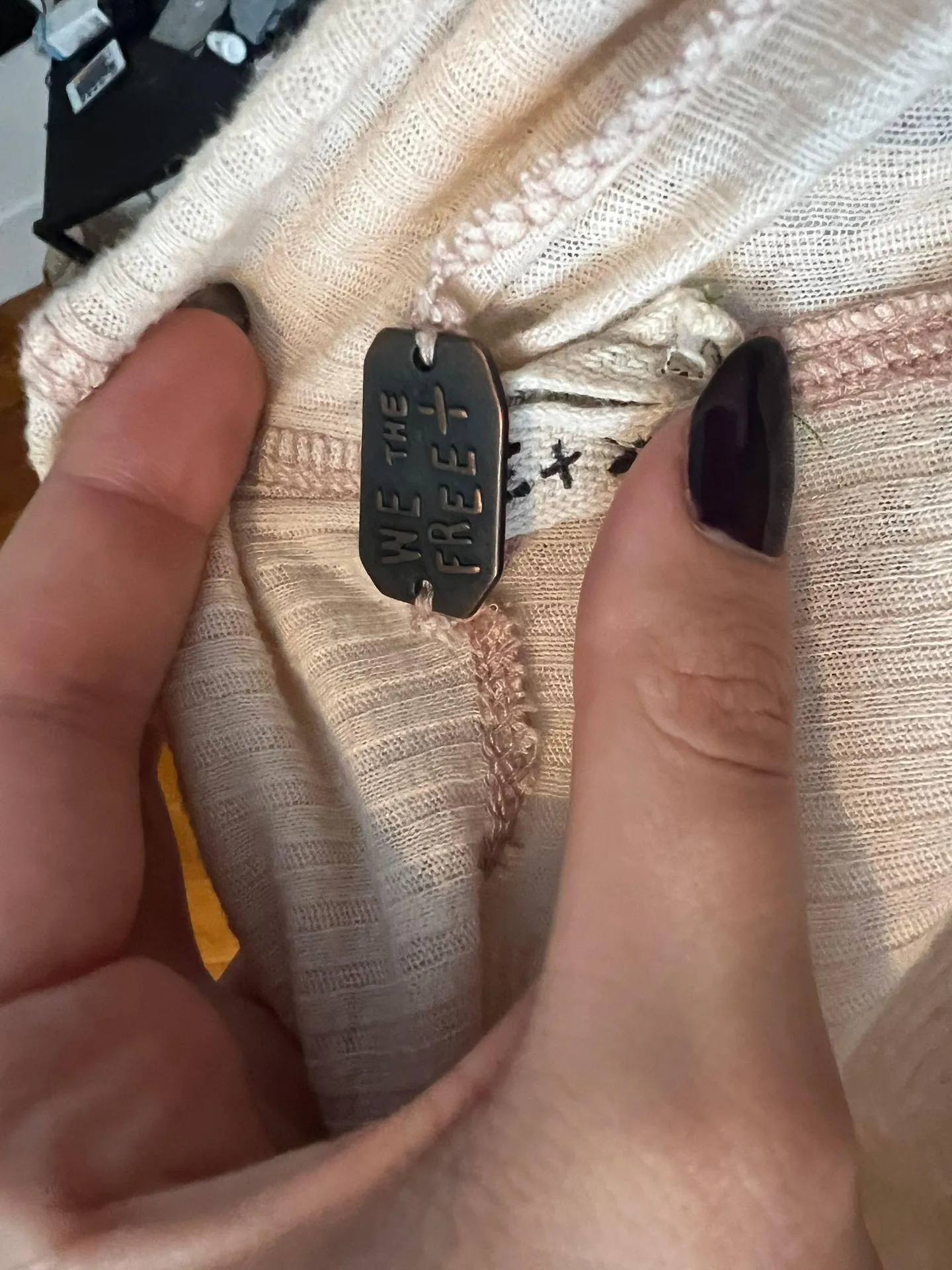 Off-Shoulder Top - Image 5