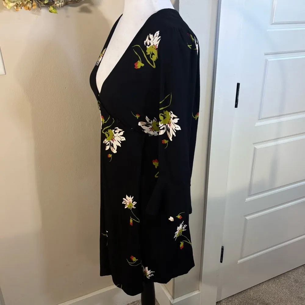 FREE PEOPLE Time On My Side Floral Feminine Side Wrap Button Mini Dress Sz M 💚 - Image 6