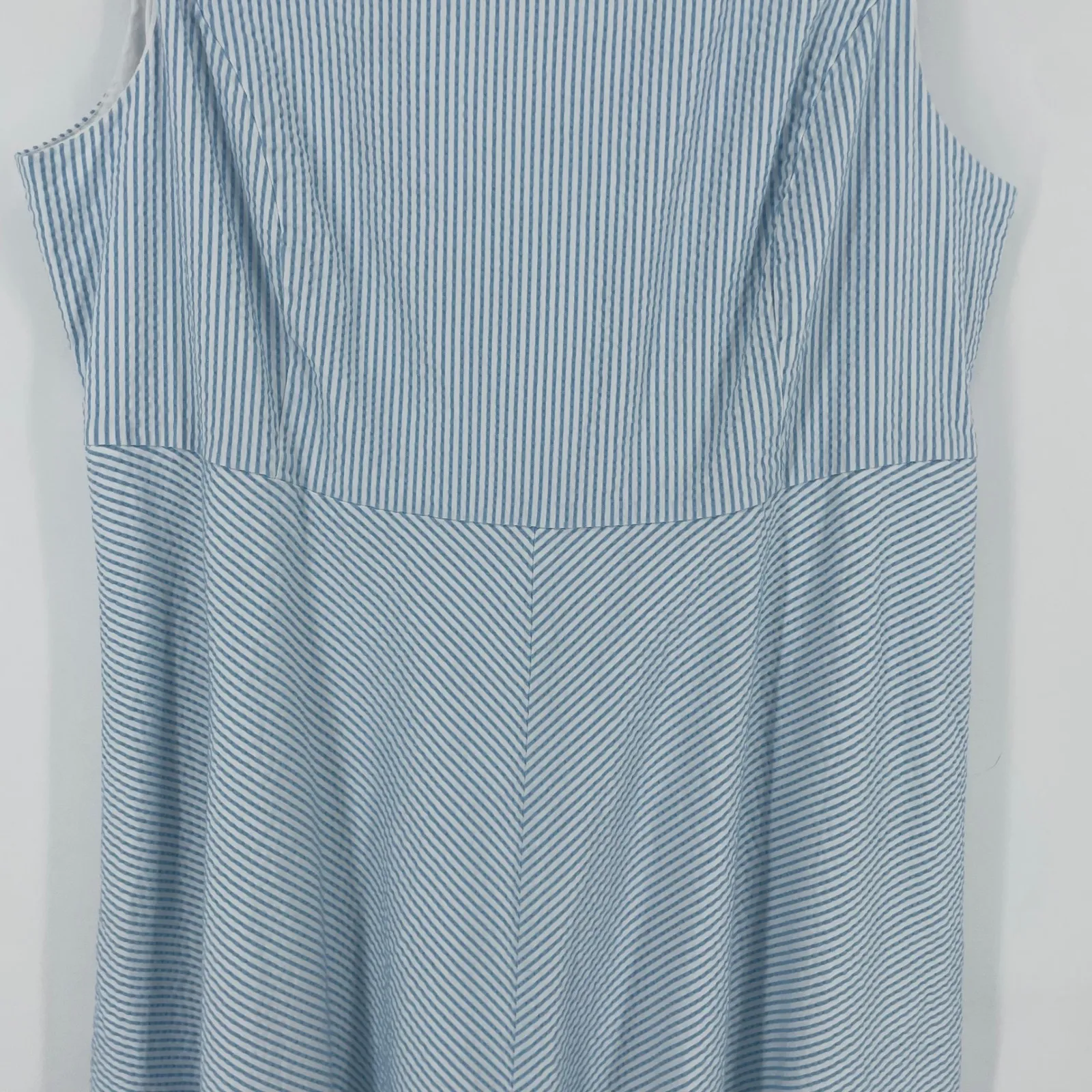 Lands End Seersucker Striped Dress 16W Blue White Sleeveless Fit Flare Pockets - Image 4