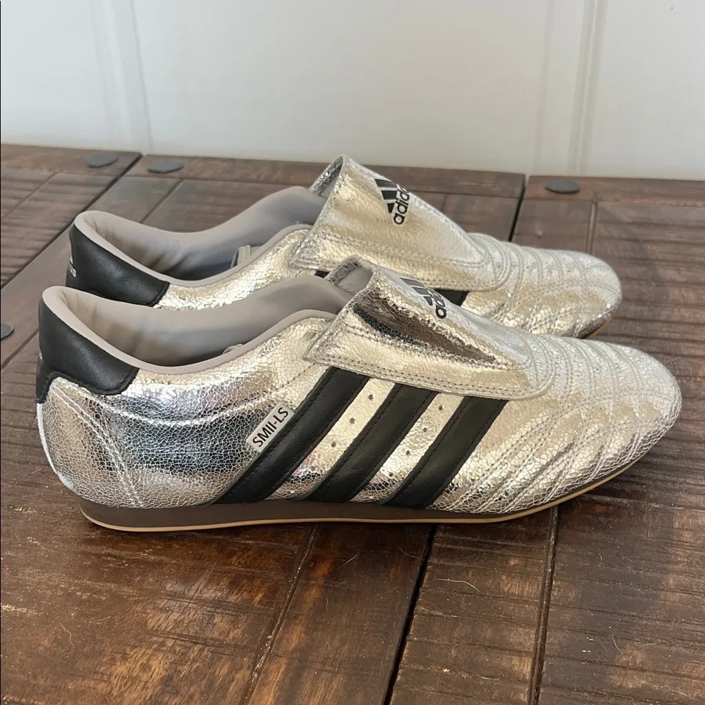 Adidas Originals WomensTaekwondo Metallic Silver Sneaker Shoe Sz 10 EUC - Image 2